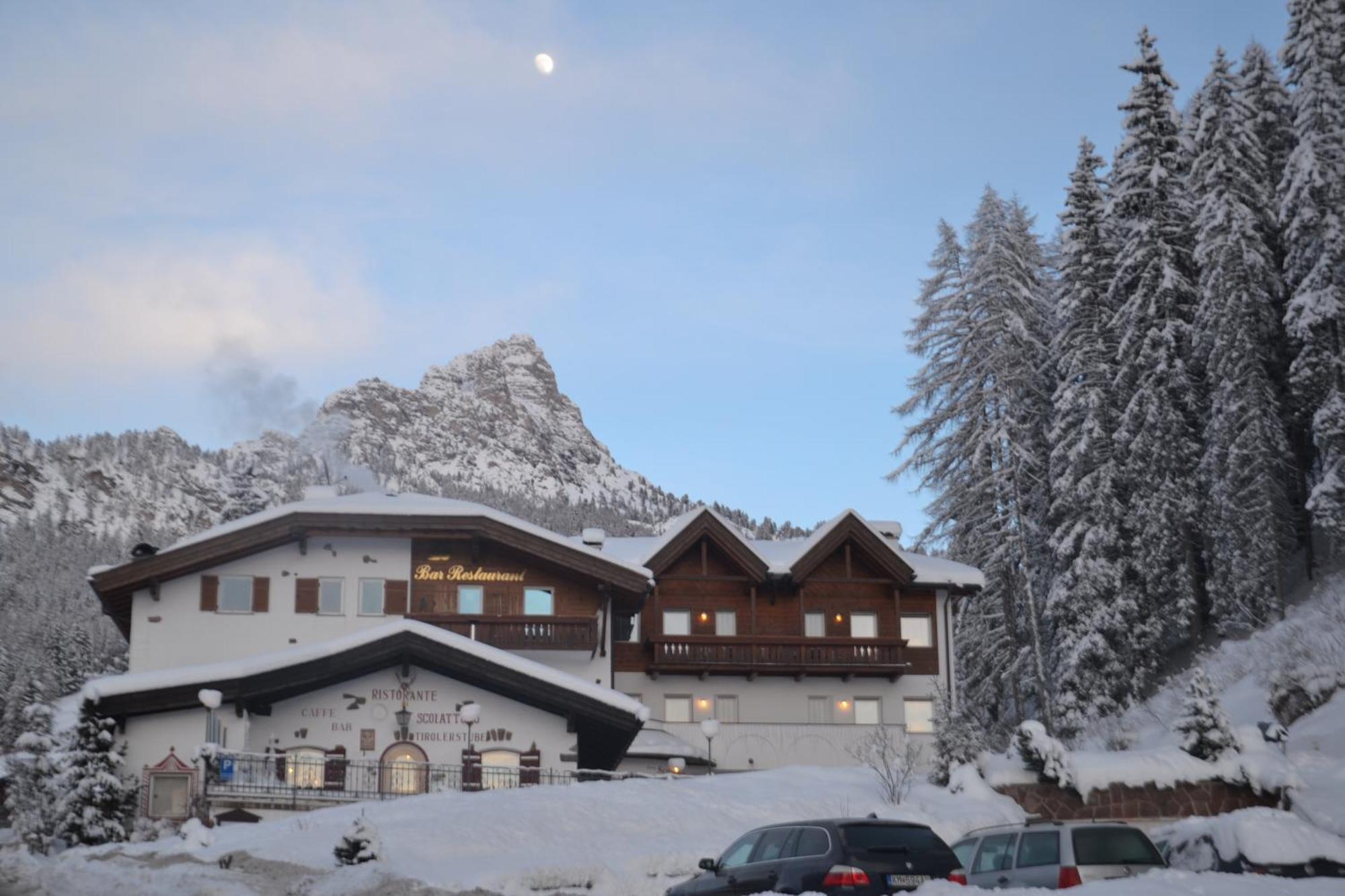 Hotel Scoiattolo Selva di Val Gardena Kültér fotó