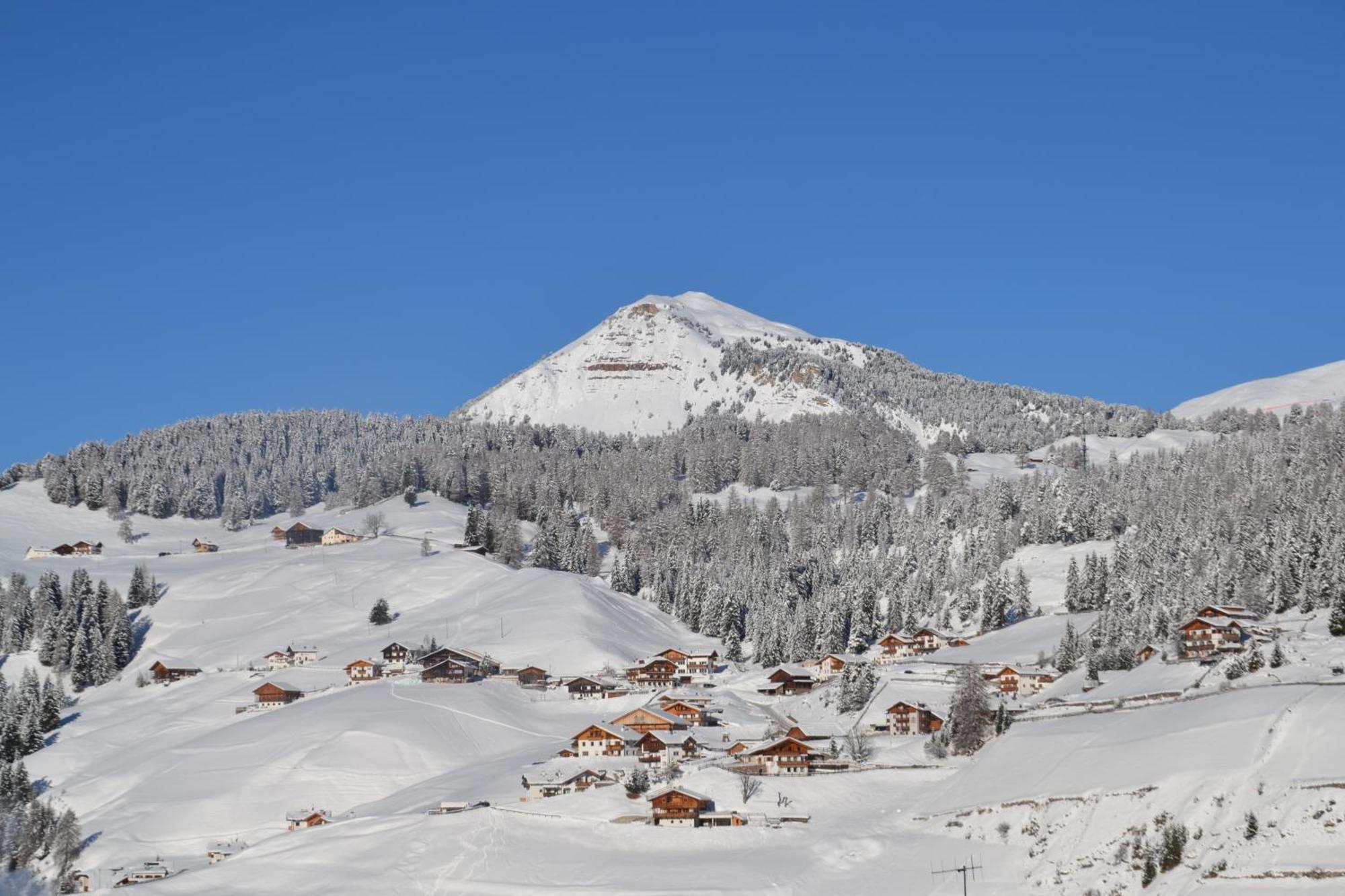 Hotel Scoiattolo Selva di Val Gardena Kültér fotó