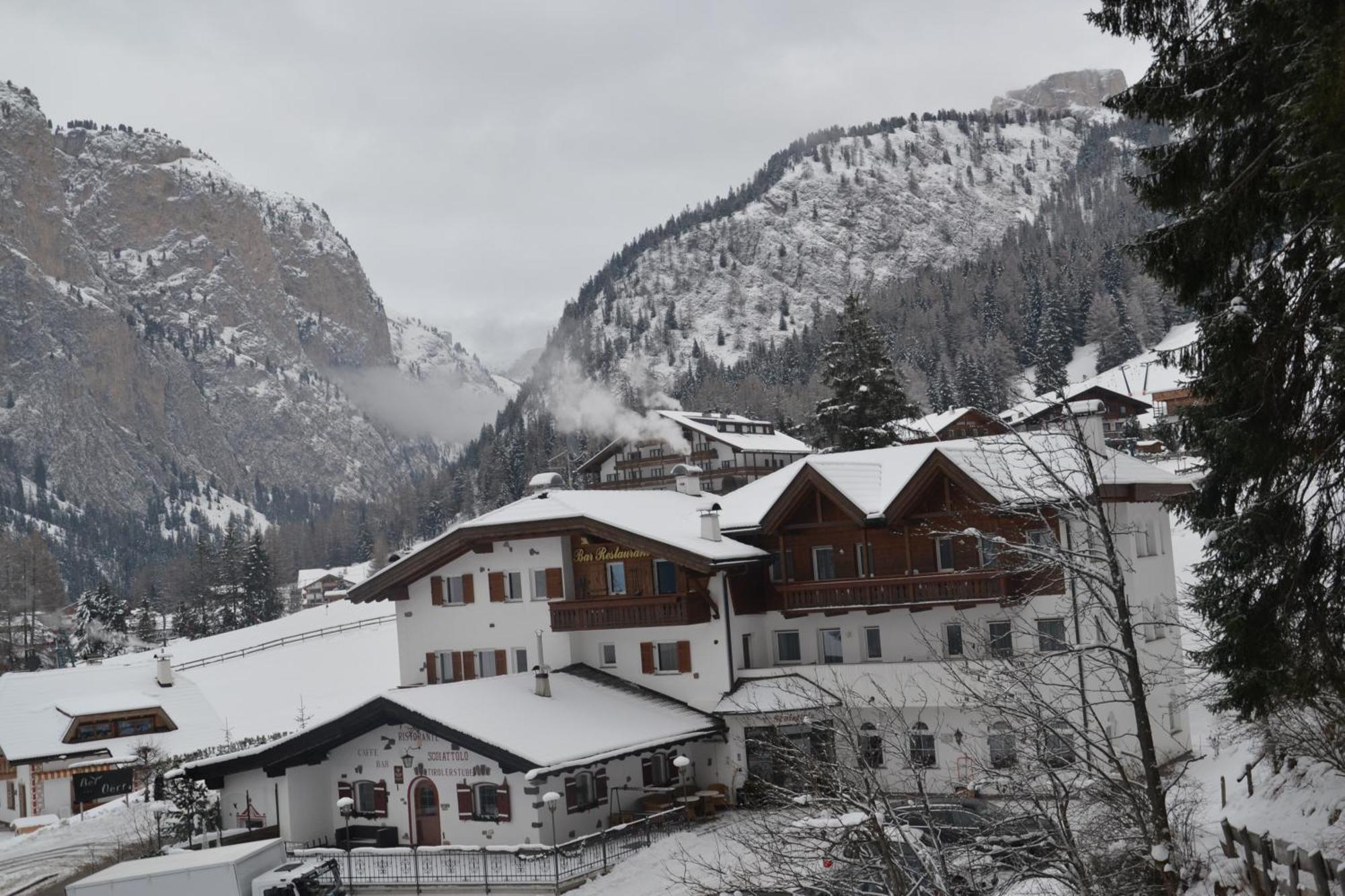 Hotel Scoiattolo Selva di Val Gardena Kültér fotó