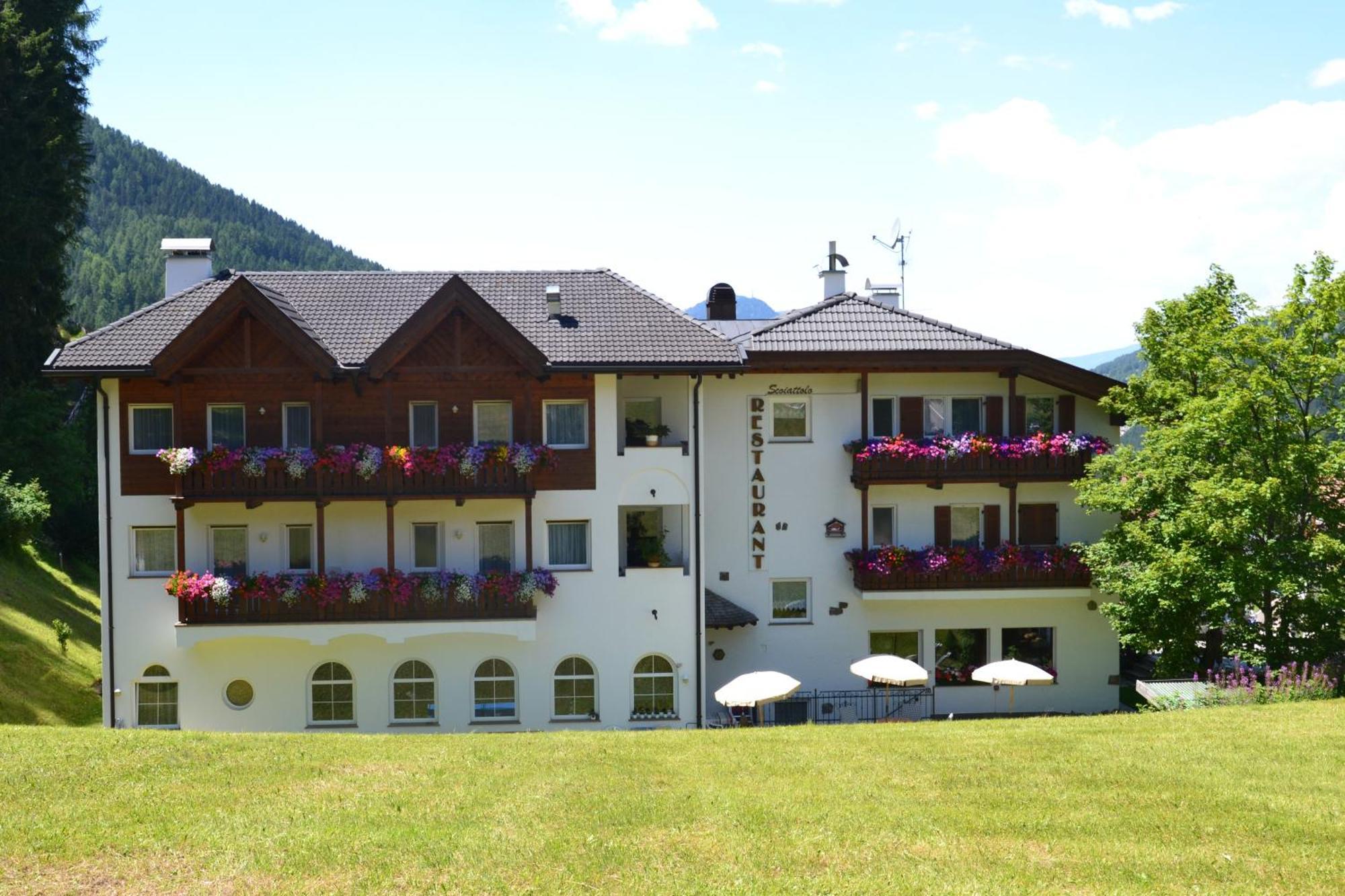 Hotel Scoiattolo Selva di Val Gardena Kültér fotó
