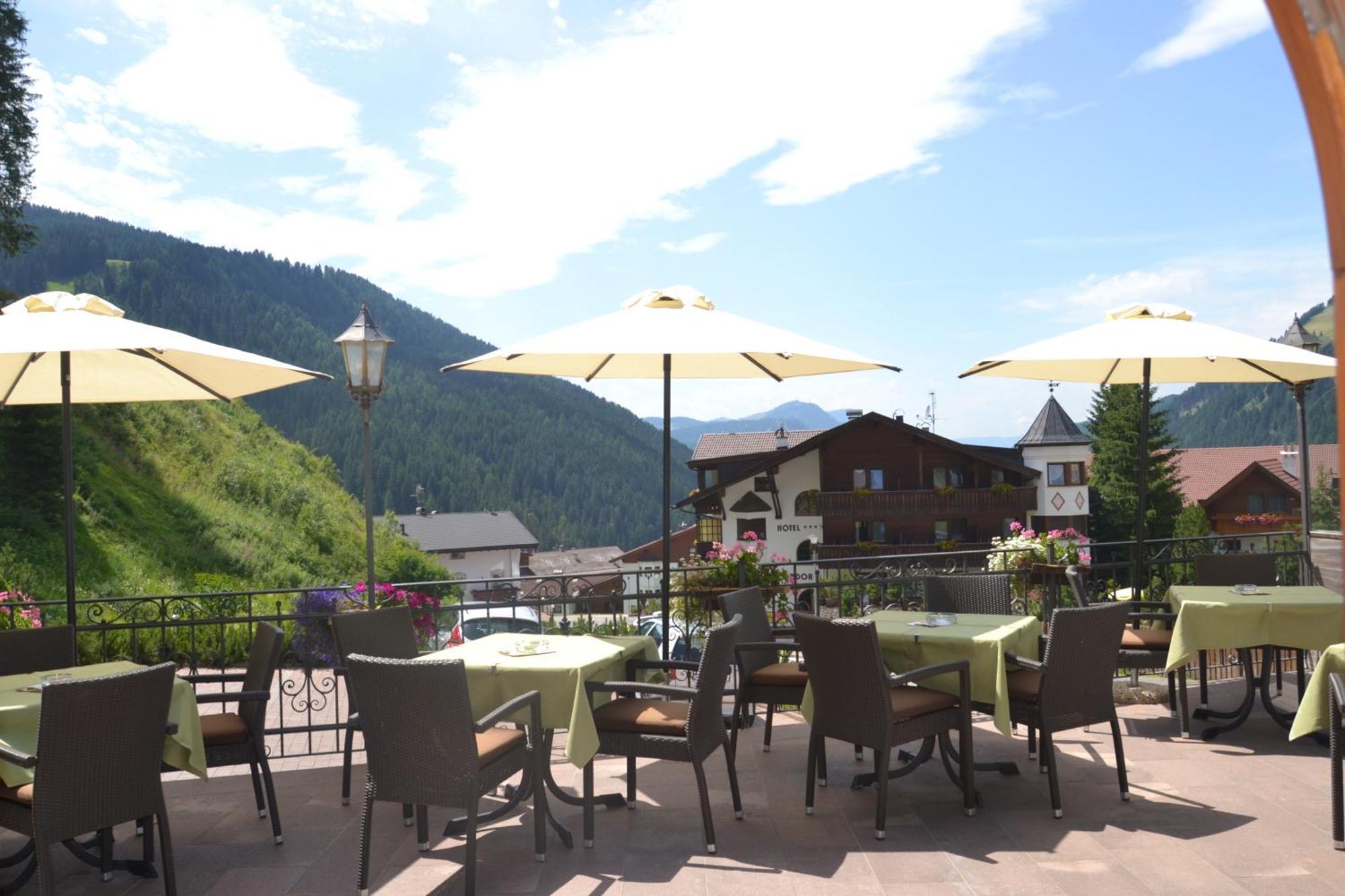 Hotel Scoiattolo Selva di Val Gardena Kültér fotó