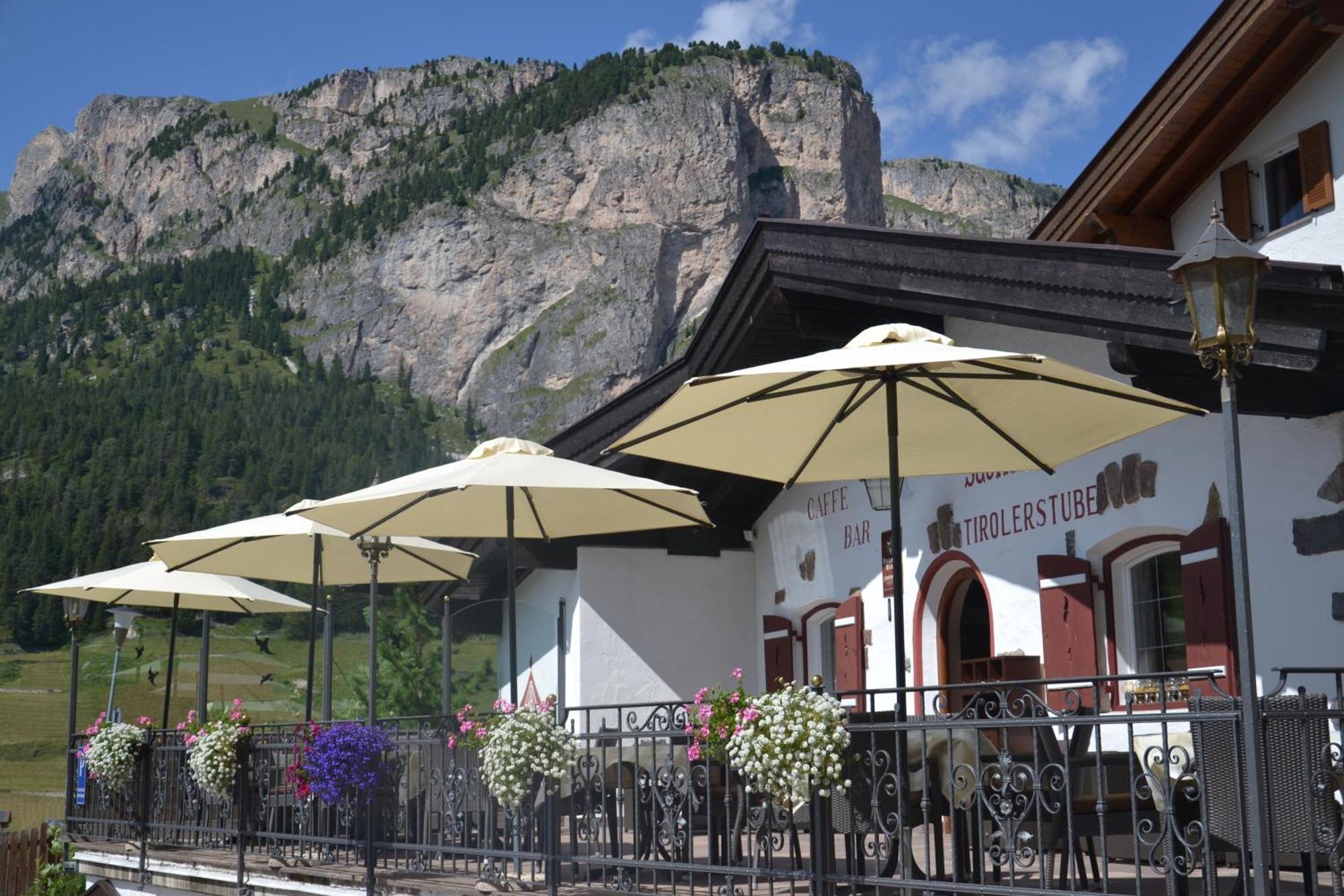 Hotel Scoiattolo Selva di Val Gardena Kültér fotó