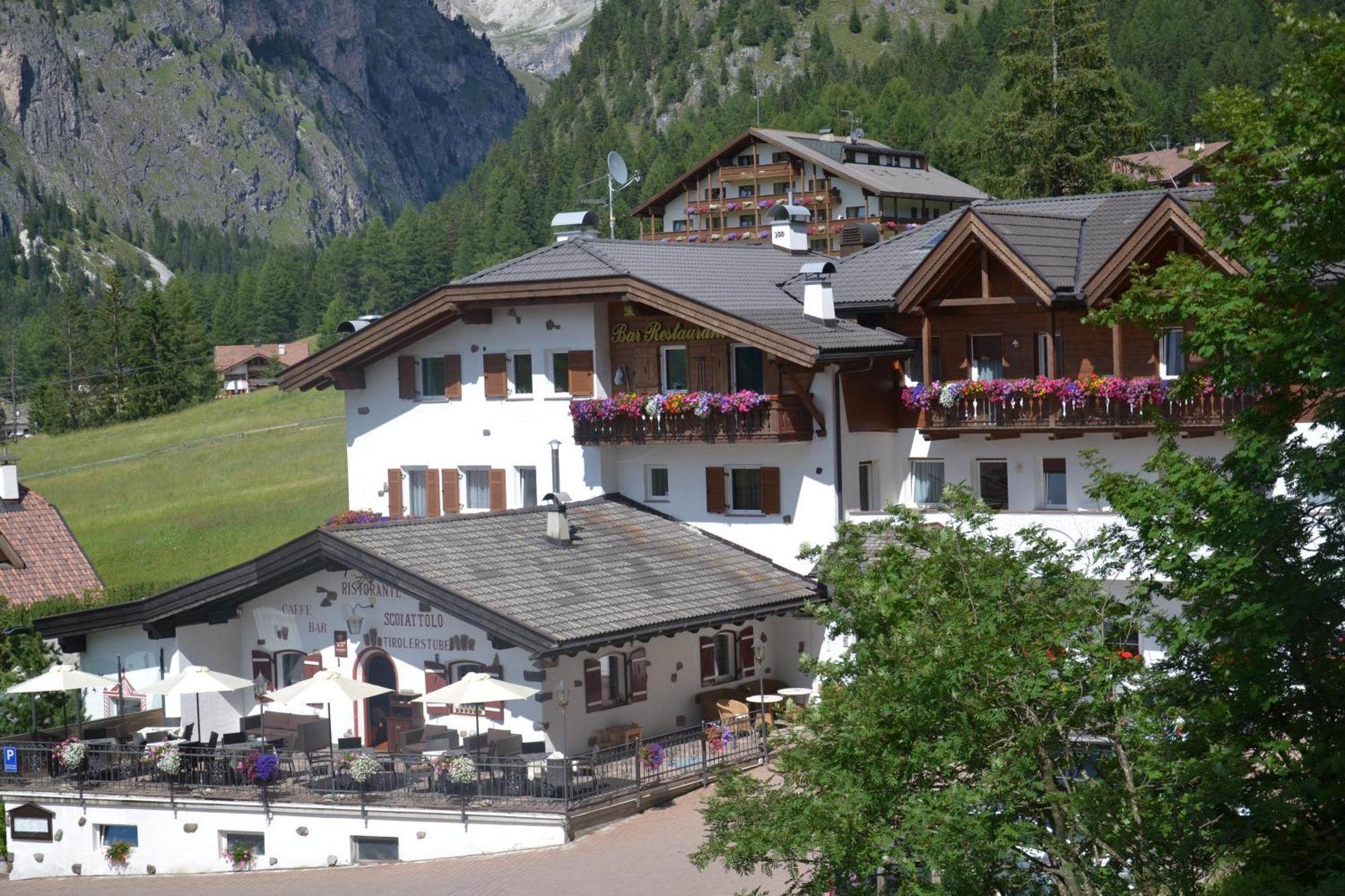 Hotel Scoiattolo Selva di Val Gardena Kültér fotó